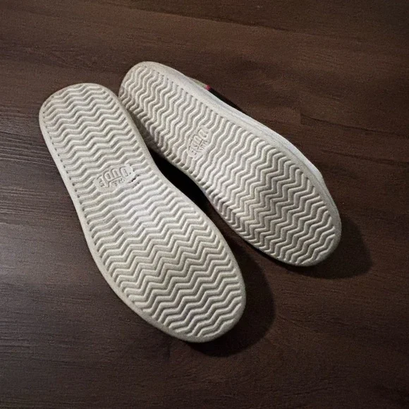 Hey Dudes- Cody- Womens Size 8 Black Sneakers with White Soles - Picture 4 of 9